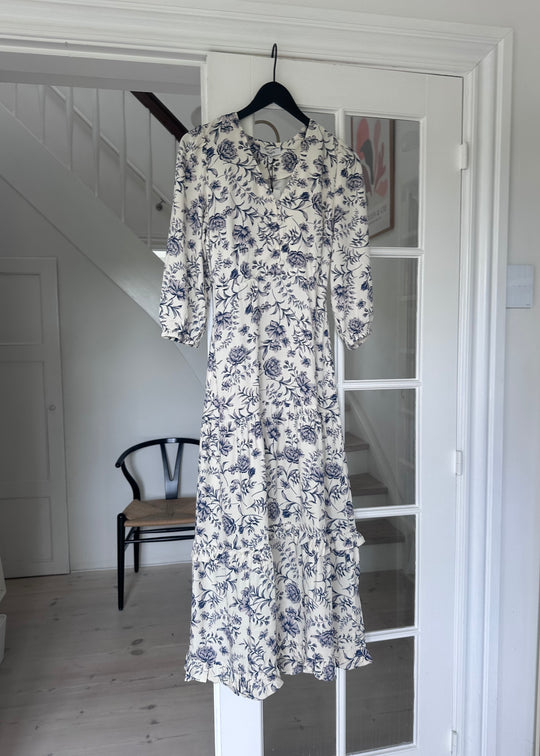 MbyM Shanaya V-M dress Remina Print