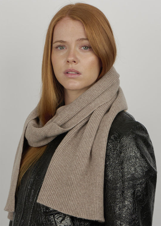 Sui Ava Frede Soft Scarf Beige