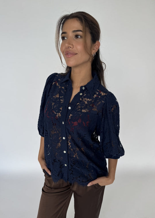 Continue Alicia lace blouse black