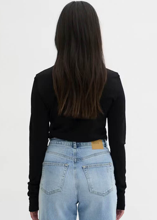 My Essential Wardrobe The Oneck wool Long Sleeve Black