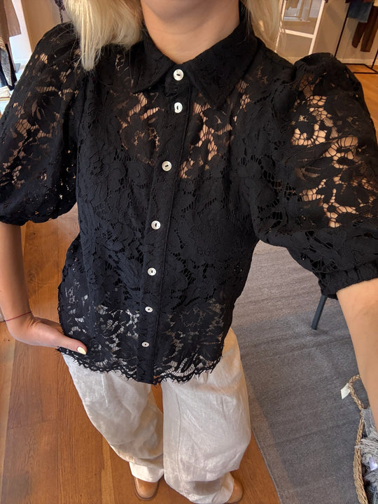 Continue Alicia lace blouse black