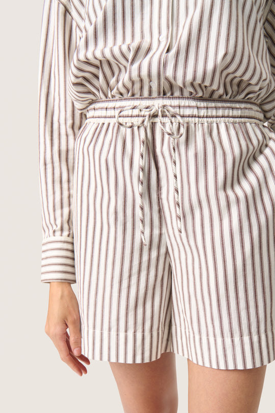Soaked in Luxury SLMunevo Kaily Shorts Brown and White Stripe