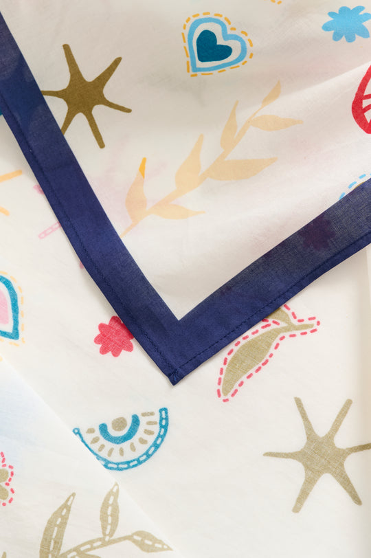 Saint Tropez JacqiSZ Scarf Playful Placement