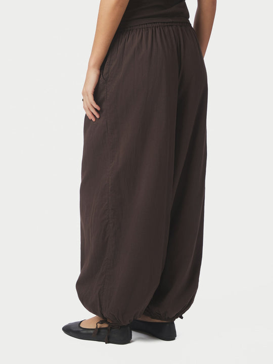 Pre-order uge 28. Neo Noir Elyse S Voile Balloon Pants Dark Brown