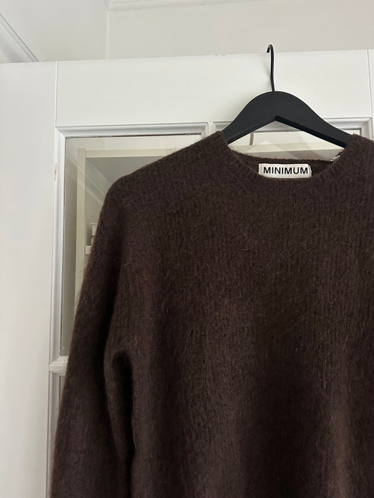 Minimum Calaha Jumper Seal Brown