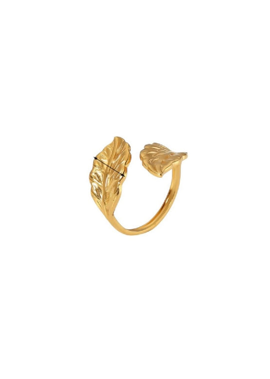 Black Design by Camilla Folkman Leaf ring