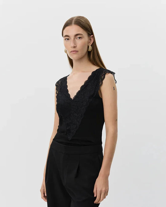 Sofie Schnoor Pansys top black