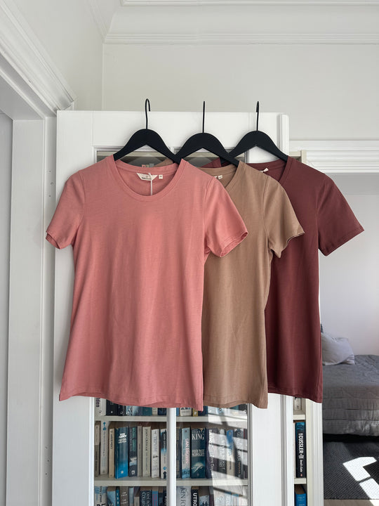 Basic Apparel Rebekka tee gots comoo