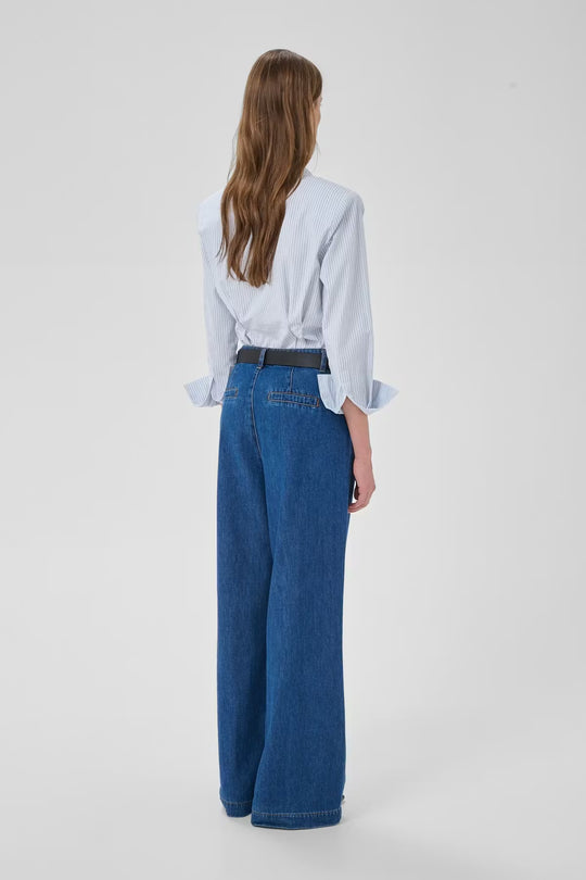 My Essential Wardrobe MWFeline Shaped Shirt