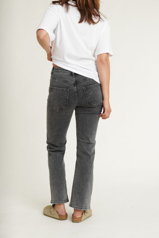 Basic Apparel Ellen Jeans Grey