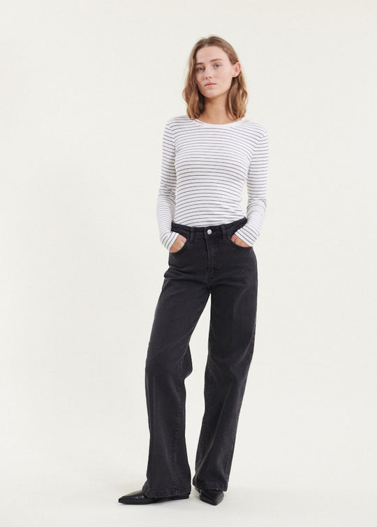 Basic Apparel Ludmilla LS Tee 702 Bright white / black