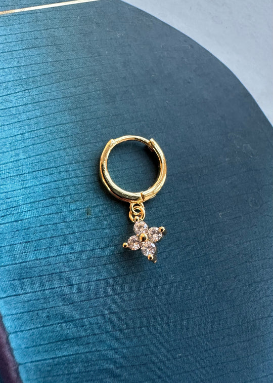 Black design by Camilla Folkman Pil hoop