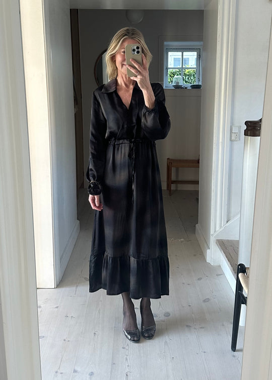 Project AJ117 Seymorklänning