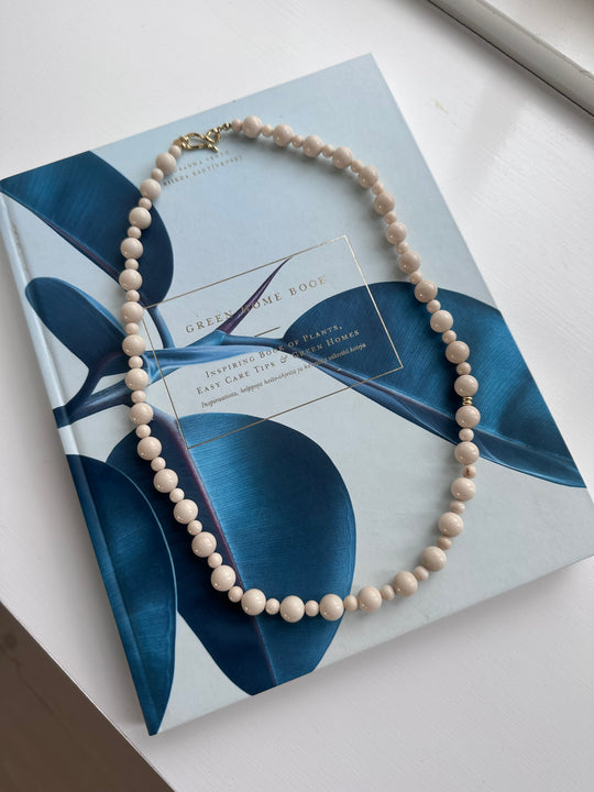 Plissé Copenhagen Vivi necklace beige
