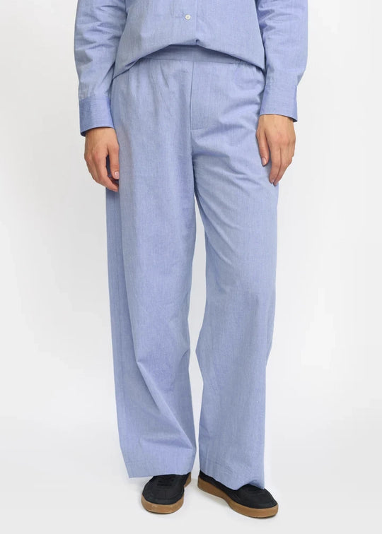 Esmé Studios Estilia Hosen Gets Steinbruch