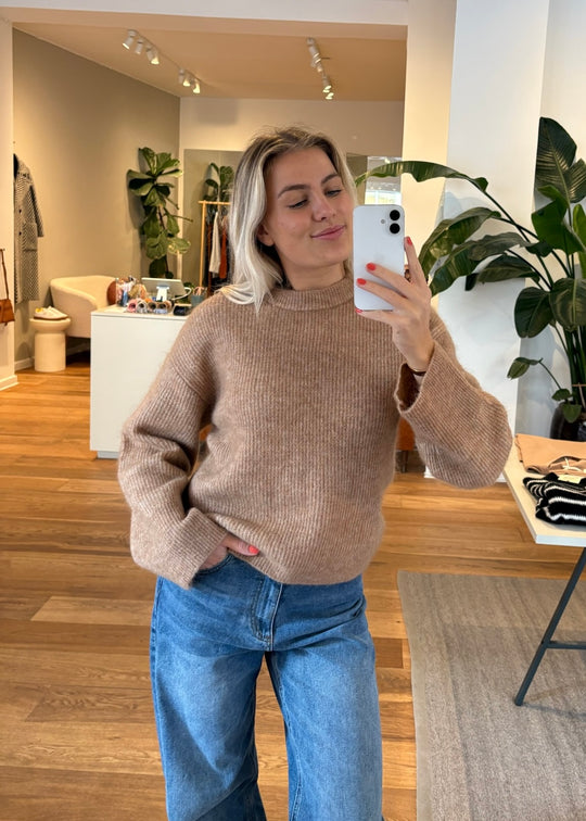 Gestuz Debbie pullover camel