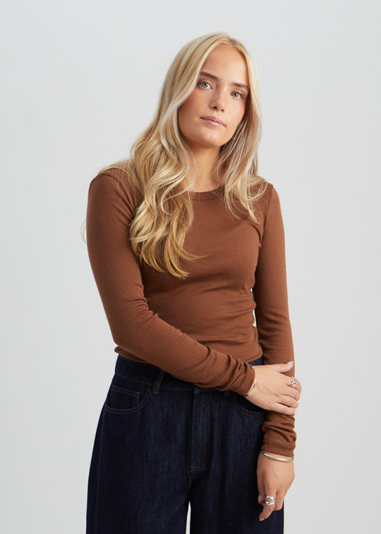 Minus MSCally Long Sleeve Top Tiramisu