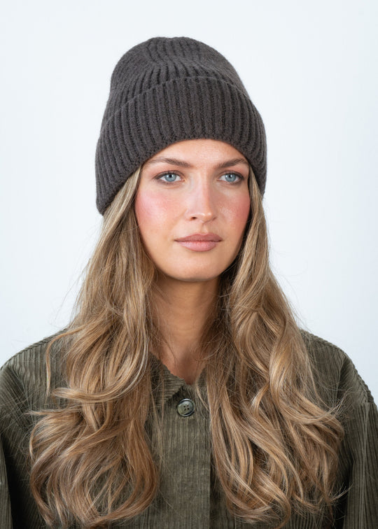 Sui Ava Nico Beanie Brown