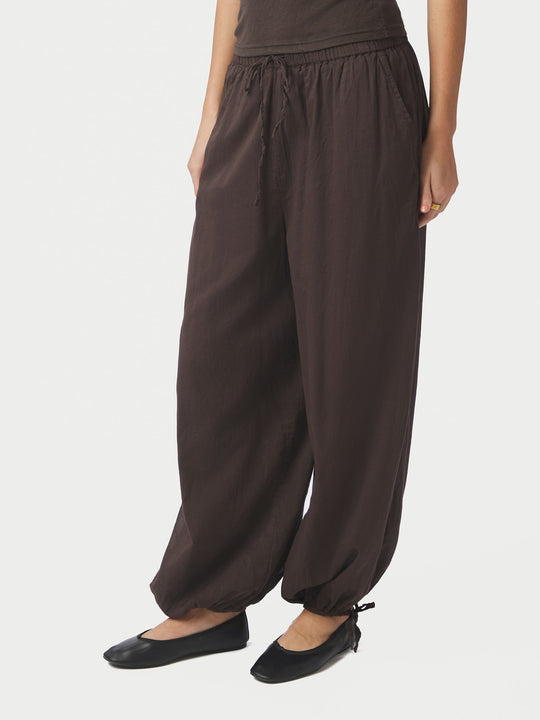 Pre-order uge 28. Neo Noir Elyse S Voile Balloon Pants Dark Brown