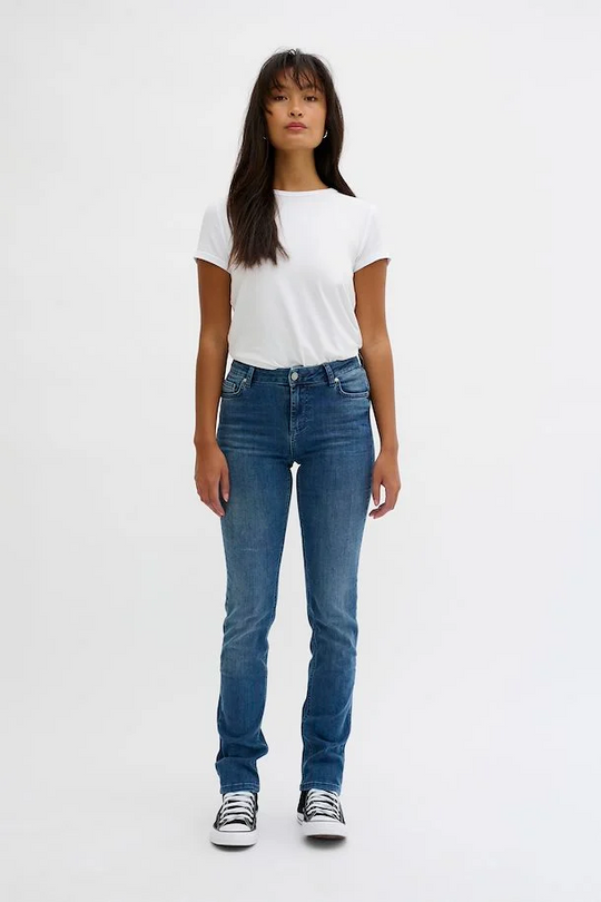 Ma garde-robe essentielle le Celina 100 haut droit y moyen bleu moyen