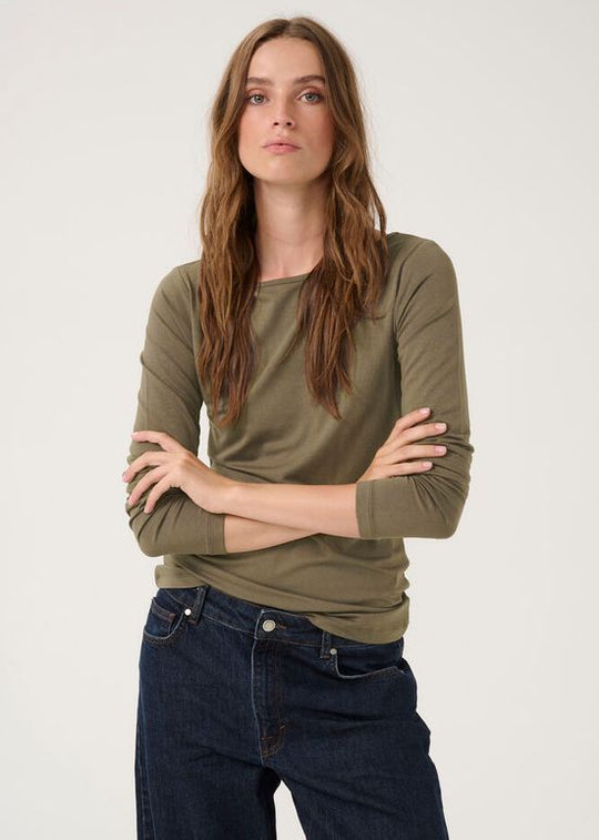 My Essential Wardrobe VistaMW Boat Neck Blouse sea turtle