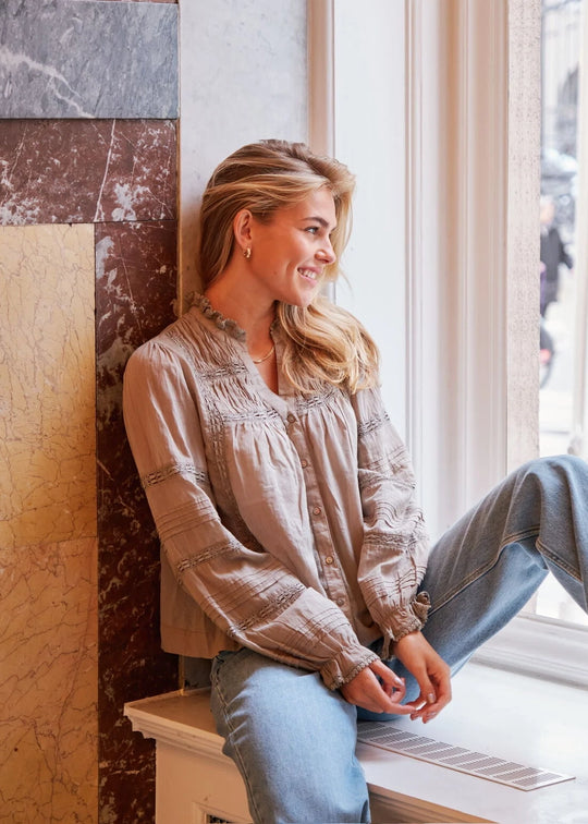 Neo Noir Lyla S Voile Blouse Toffee