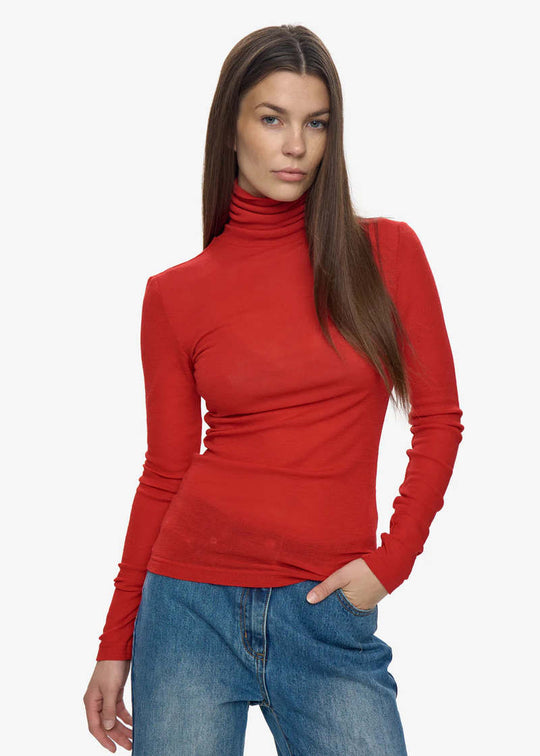 Minimum Pernilles Turtleneck Goji Berry (Rød)