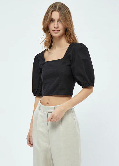 Minus Shelba Blouse en lin cropped noir
