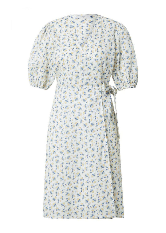 Minsta Lenelia vänd-klär den lilla tungen