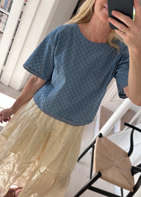 Basic Apparel Adie Crop Tee Quiet harbor