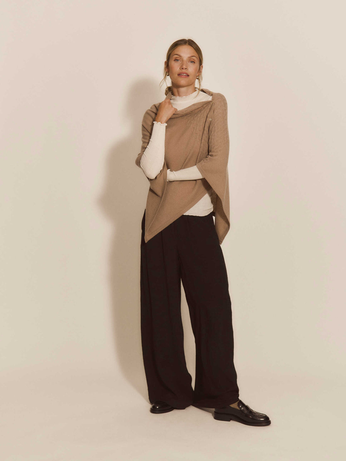 Rosemunde Laica Cashmere Pointelle Poncho Mocha Meringue