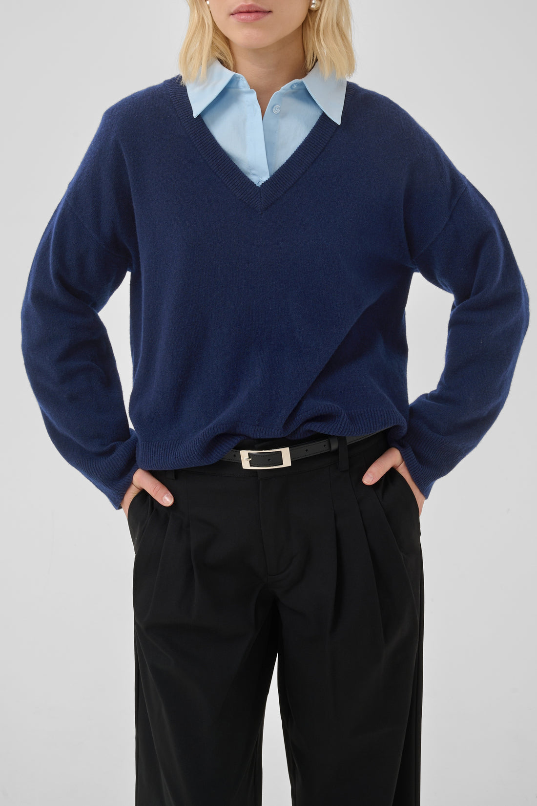 My Essential Wardrobe MWJola V-Neck Knit Pullover Dark Sapphire Blue
