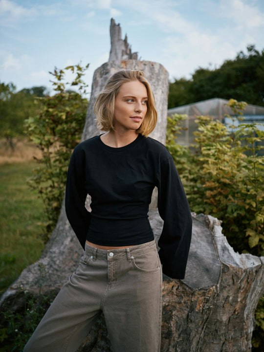 Neo Noir Paska Boxy Long Tee Black