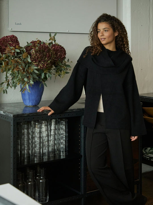 Neo Noir Wals Knit Scarf Blouse Black