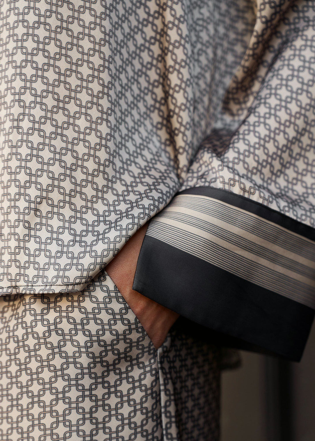Neo Noir Mistan Pattern Shirt Beige