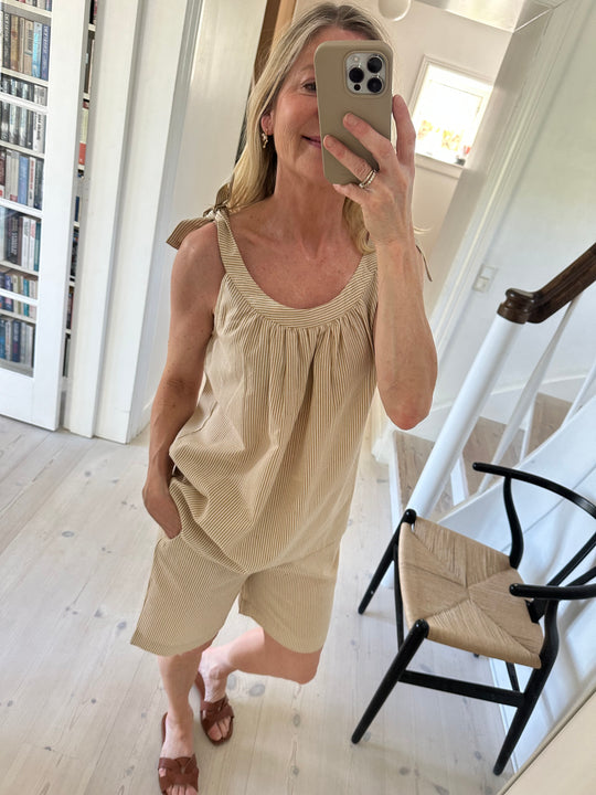 La Rouge Julia Shorts Sand/white stripe