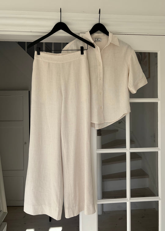 Urban Pioneers Ira Pants Light sand