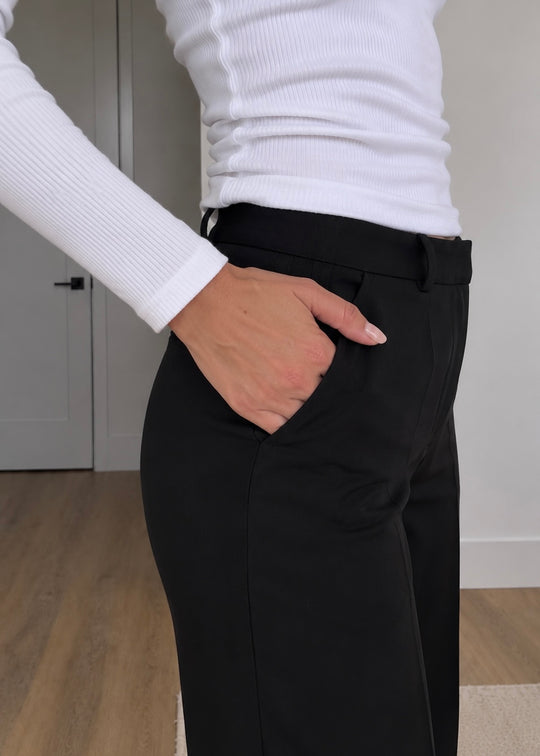 Pre-order. Peppercorn PCGina Straight Pant Black