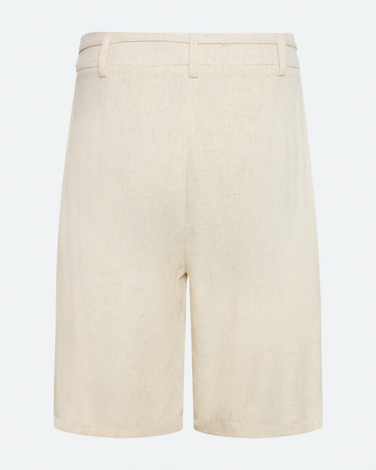 Moves Adrina shorts Castle Wall