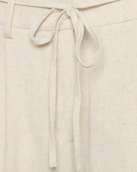 Moves Adrina shorts Castle Wall