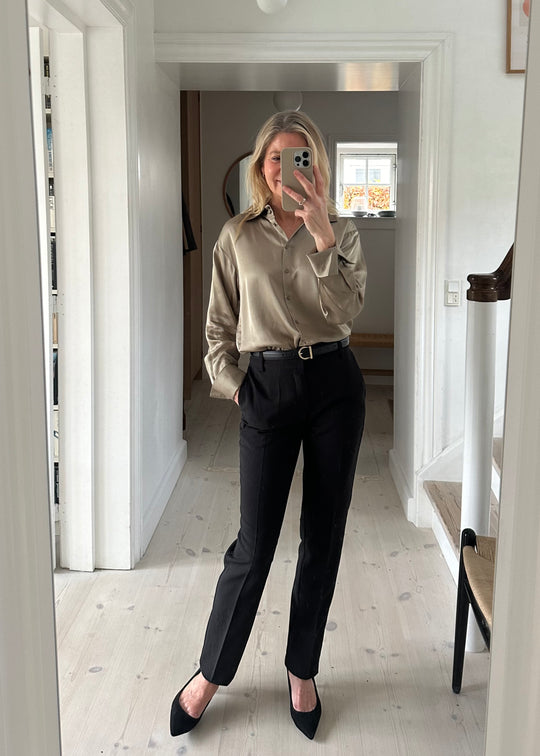 My Essential Wardrobe The Tailored Straight Pant black