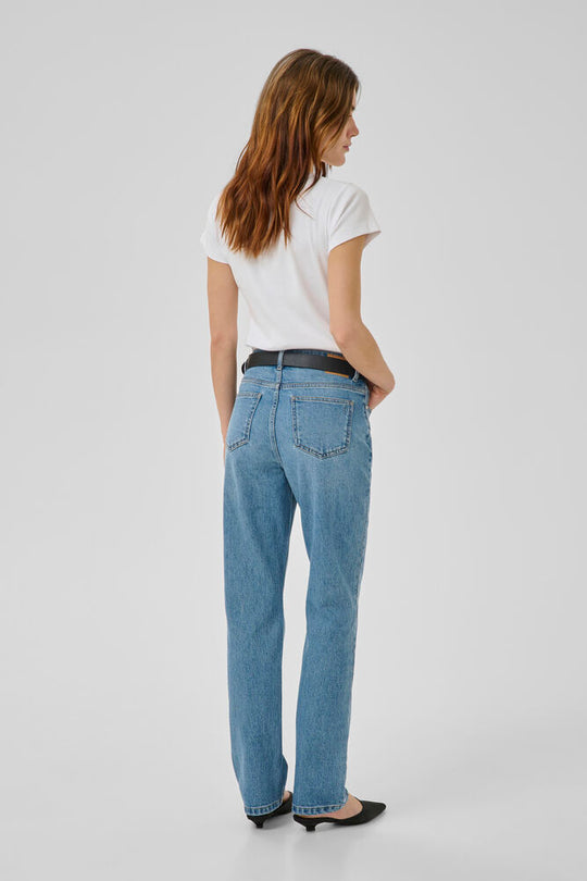 My Essential Wardrobe Jeans Straight 07 The Isa Medium Blue Wash