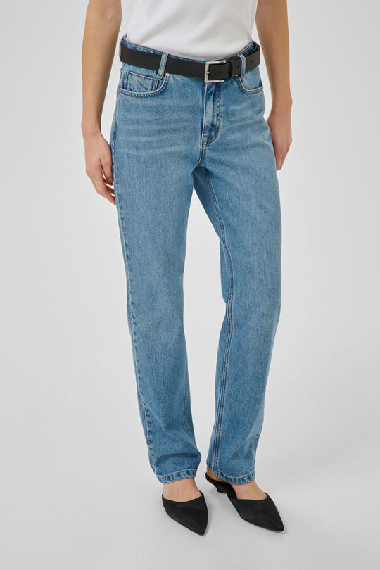 My Essential Wardrobe Jeans Straight 07 The Isa Medium Blue Wash
