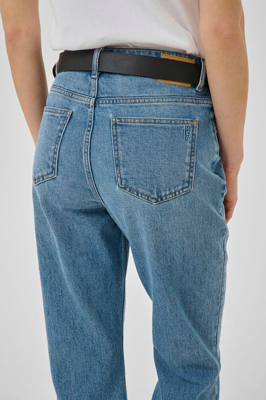 My Essential Wardrobe Jeans Straight 07 The Isa Medium Blue Wash