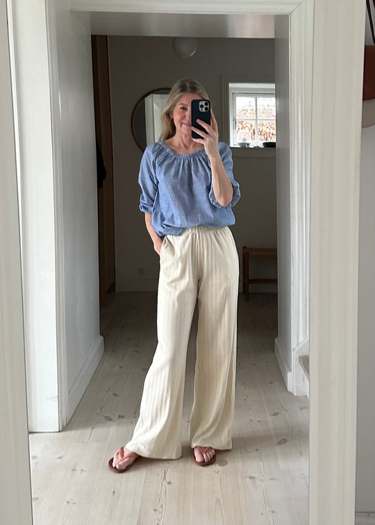 La Rouge Lene Pointelle set off White