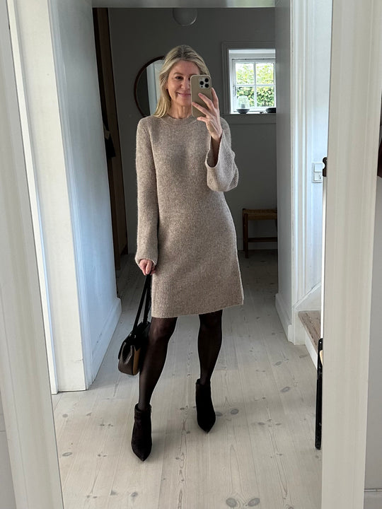 Gestuz AlphaGZ short dress Warm Sand Melange