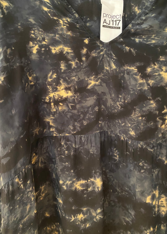 Project AJ117 Gry blouse camel galaxy