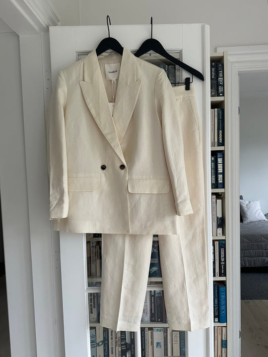 Blöt i lyx Ragna Blazer Pearlled elfenben