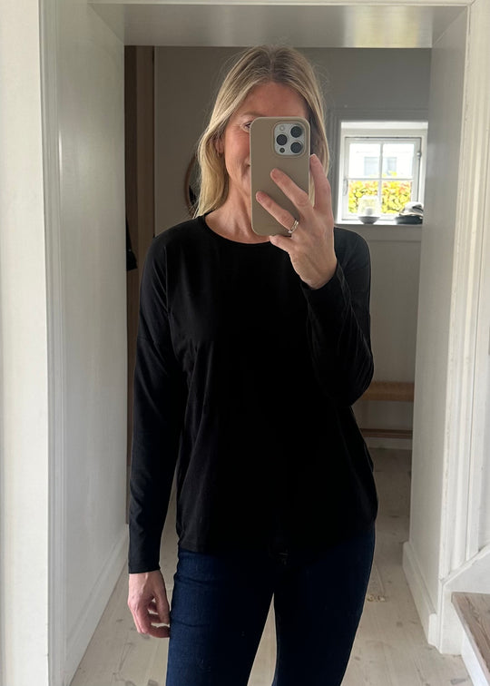 Basic Apparel Joline LS Tee Black