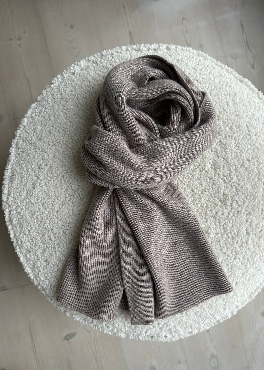 Sui Ava Frede Soft Scarf Beige